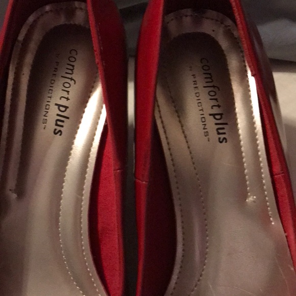 Red heels - Picture 2 of 4